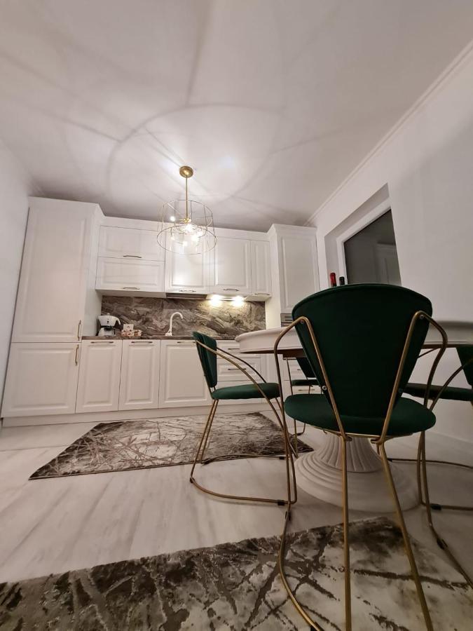Apartament Larysse Орадя Экстерьер фото