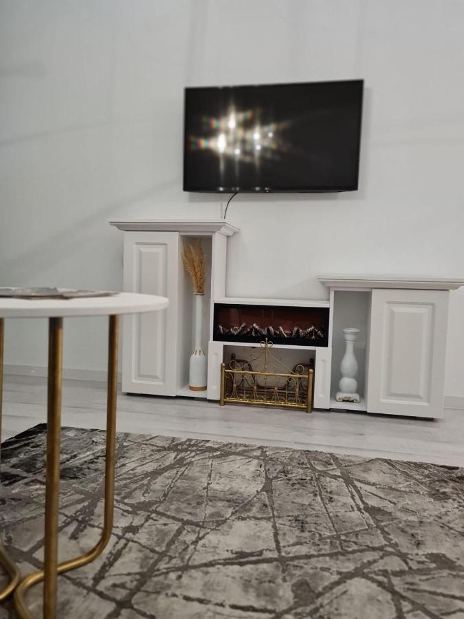 Apartament Larysse Орадя Экстерьер фото