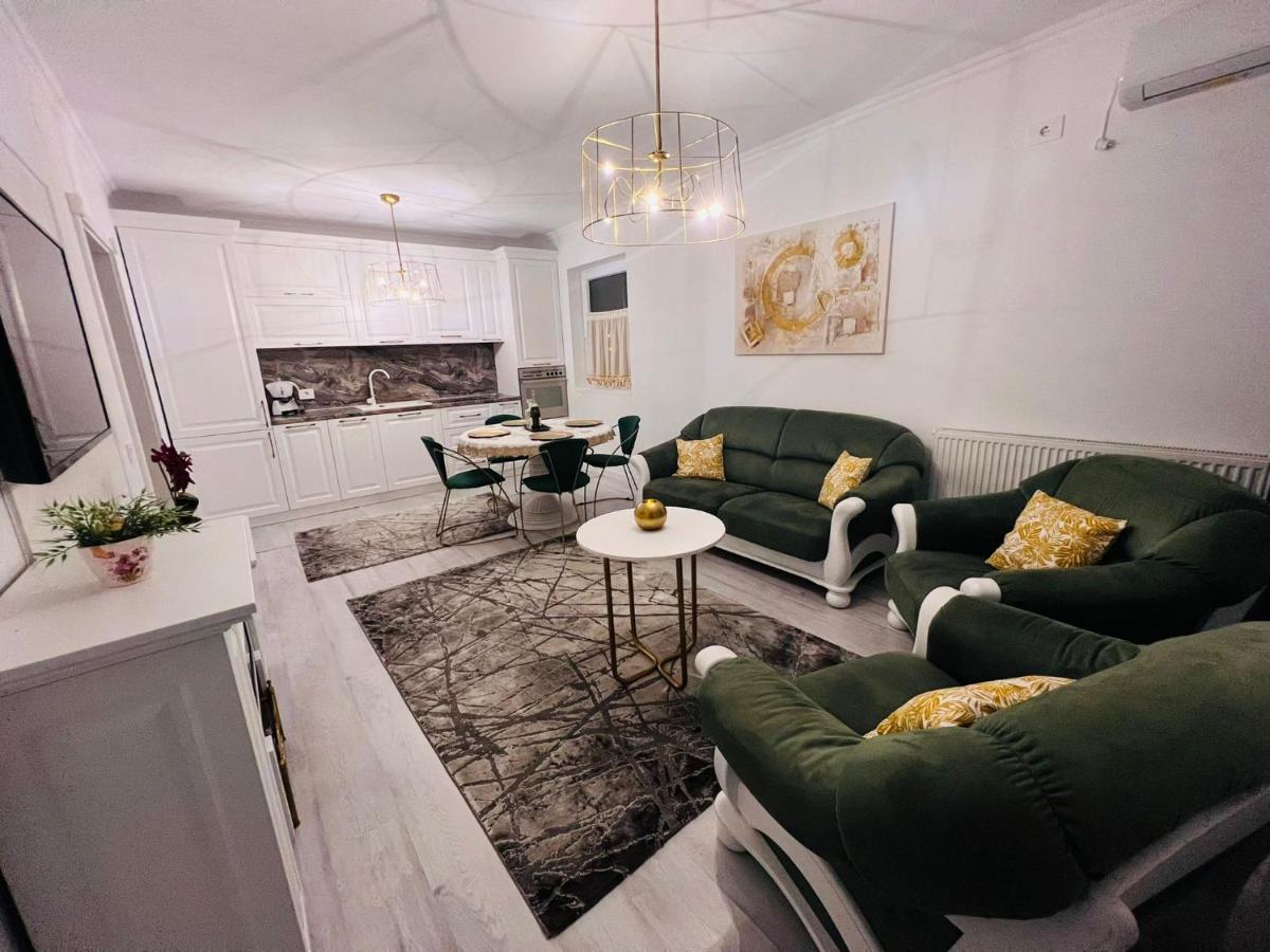 Apartament Larysse Орадя Экстерьер фото